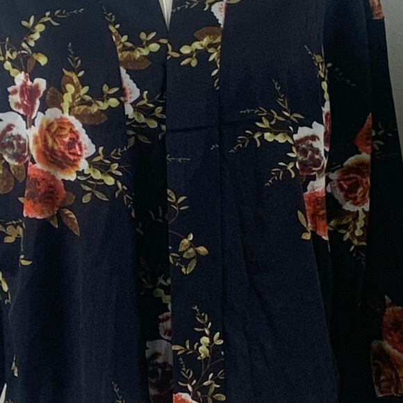 NWT Nessa's Natural Boutique Black Floral Short Kimono One Size - Picture 2 of 8